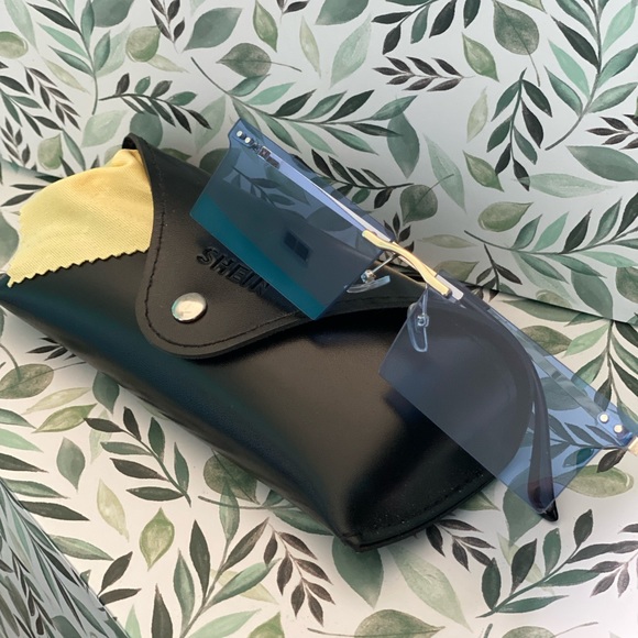 Retro Sunglasses from SHEIN - Picture 3 of 3